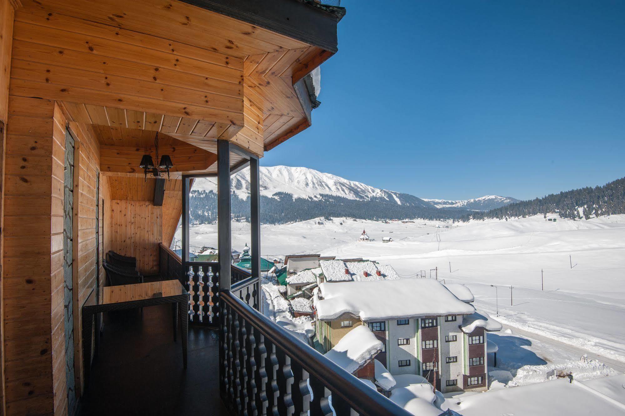The Vintage Gulmarg Hotel Buitenkant foto